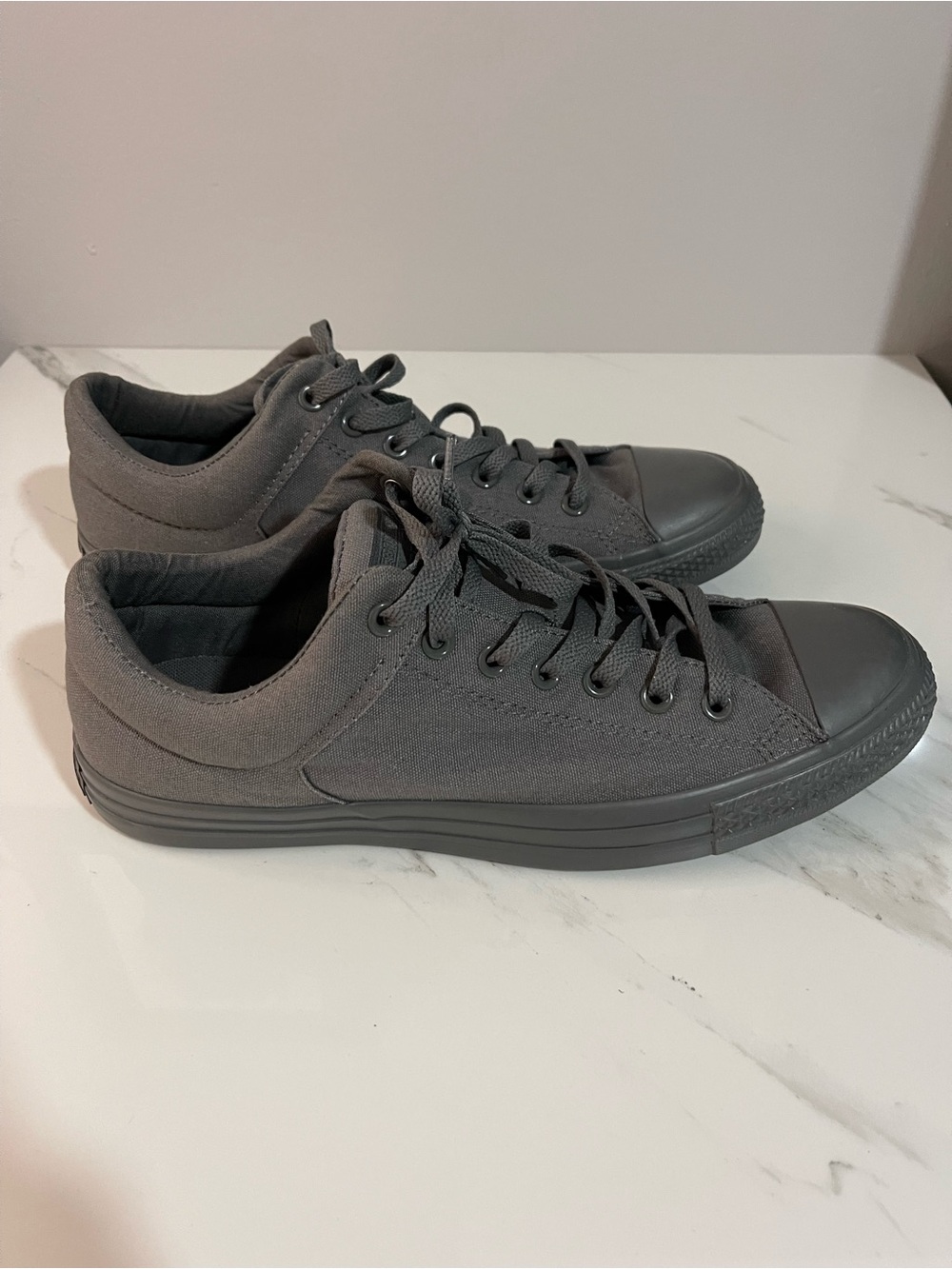 Converse Men's Low-Top Sneakers in Dark Gray - Picture 3 of 7